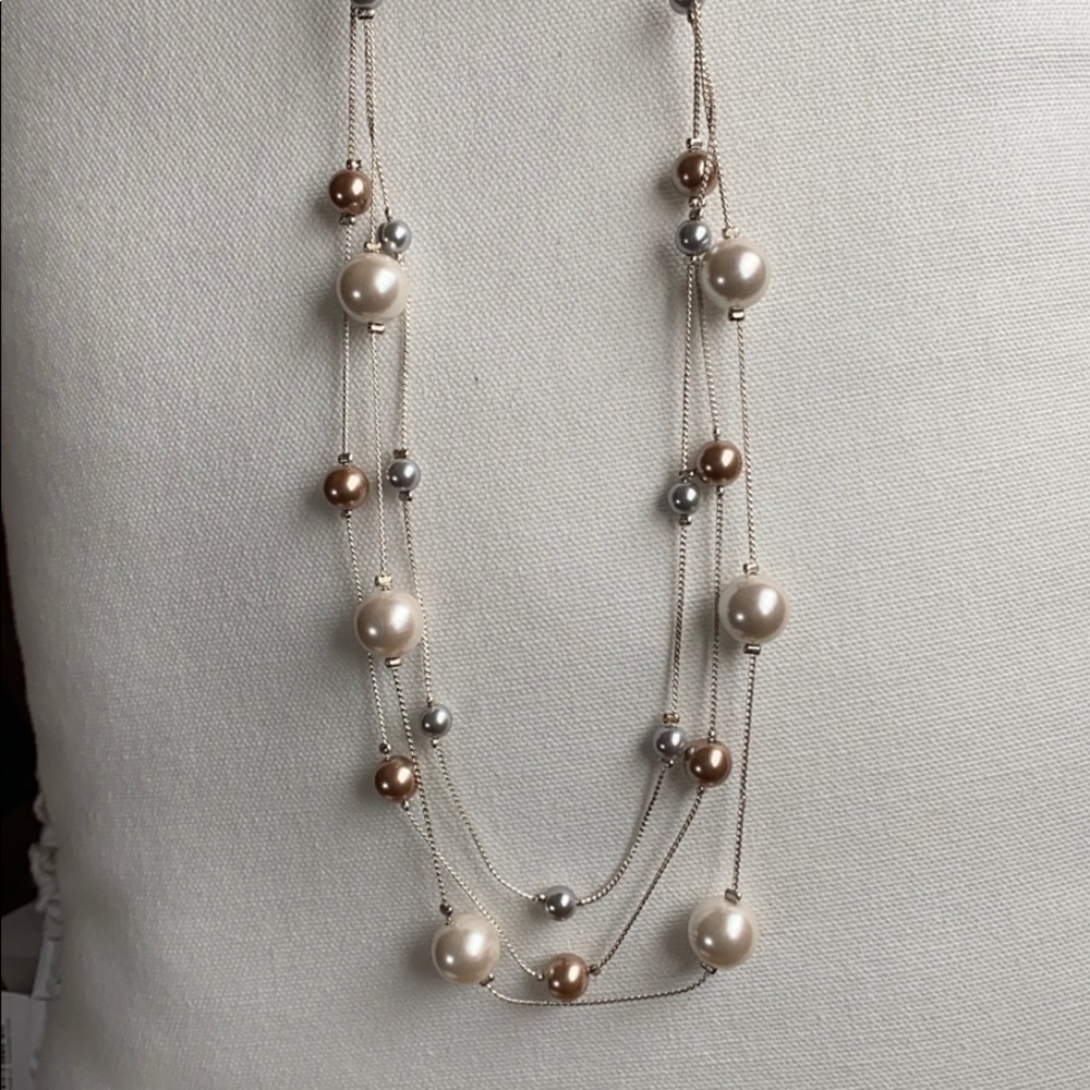 3 layer faux pearls necklace